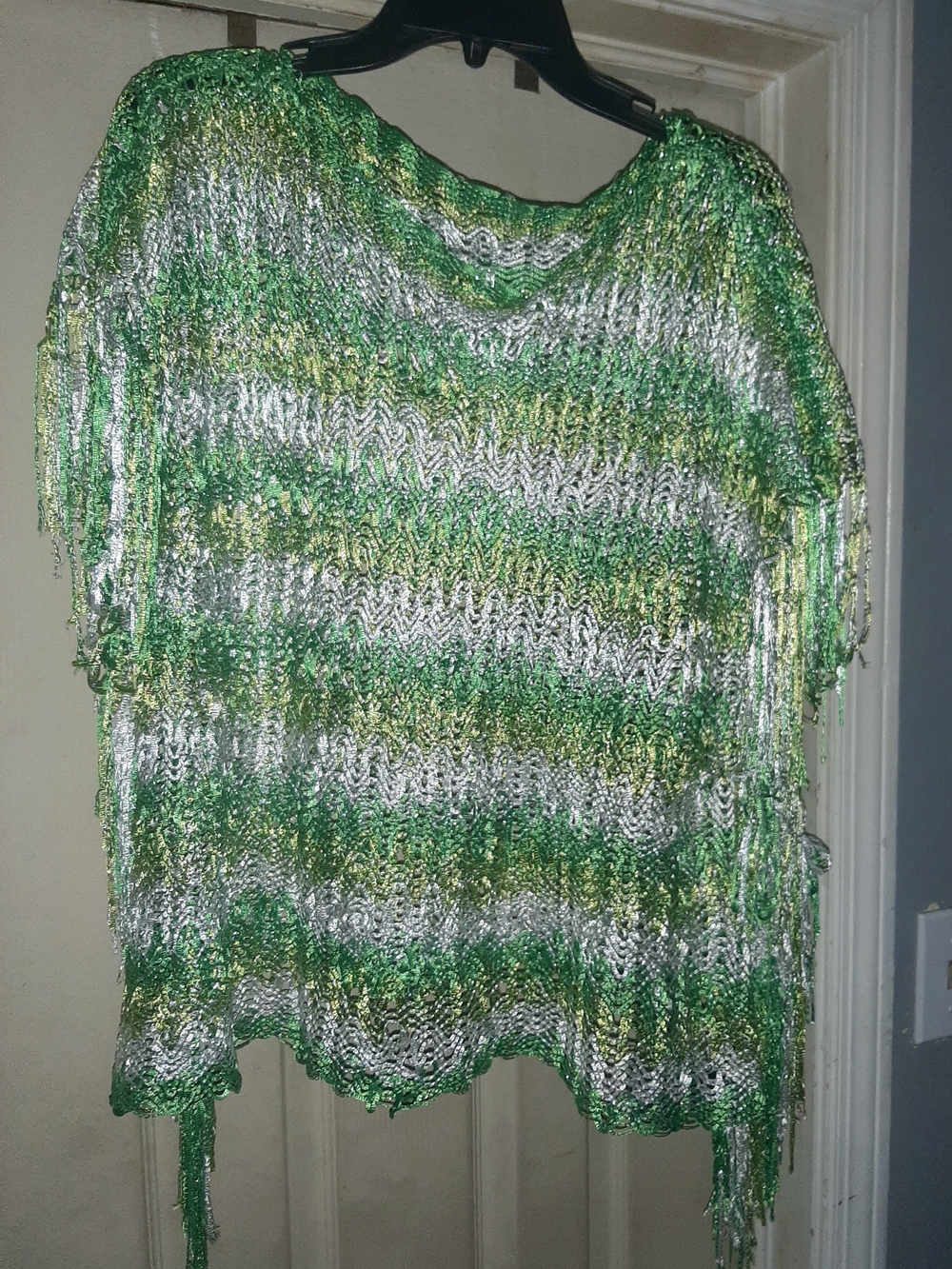 Women’s Metallic Green & Silver Knit Fringe Top O/S